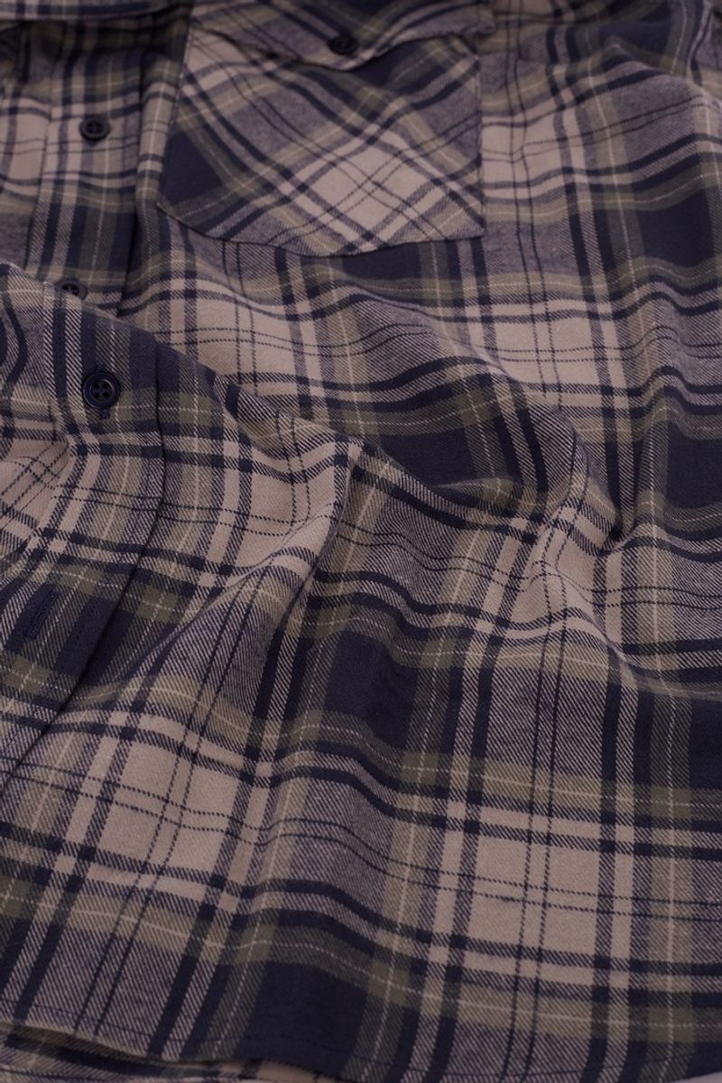 Camisa-Xadrez-em-Flanela-ML-CINZA-015-19201-10