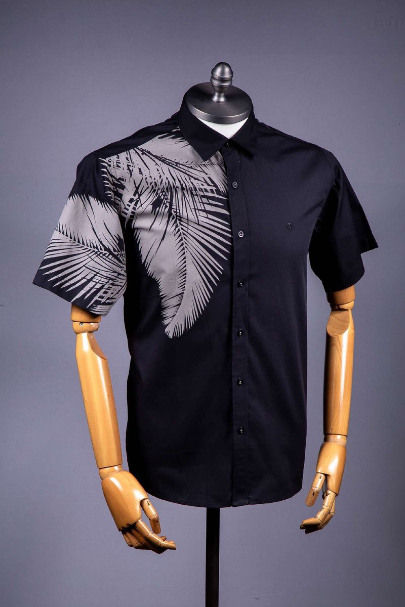 Camisa-Estampa-Localizada-Algodao-Fio-60-PRETO-002-09640-02