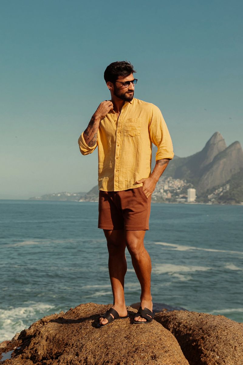 Camisa-em-Puro-Linho-Tinturado-ML-AMARELO-OURO-530-19150-02