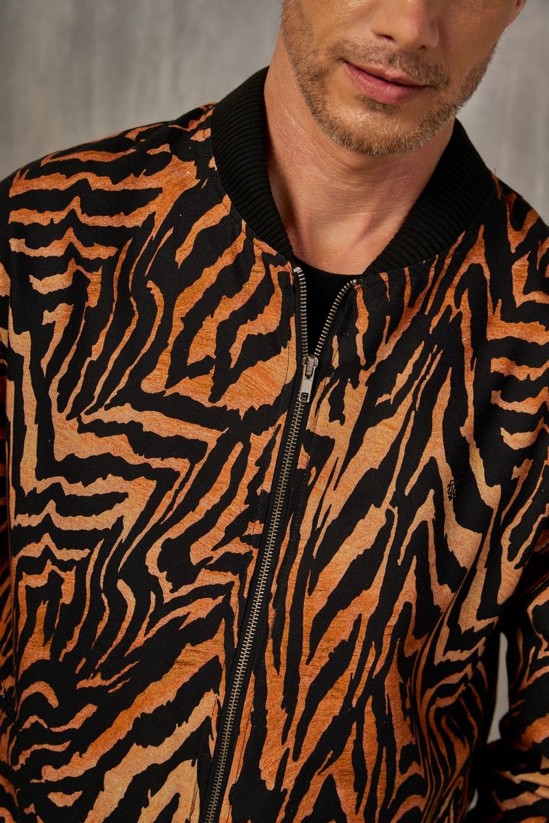 Jaqueta-Bomber-Estampada-FERRUGEM-034-10568-02