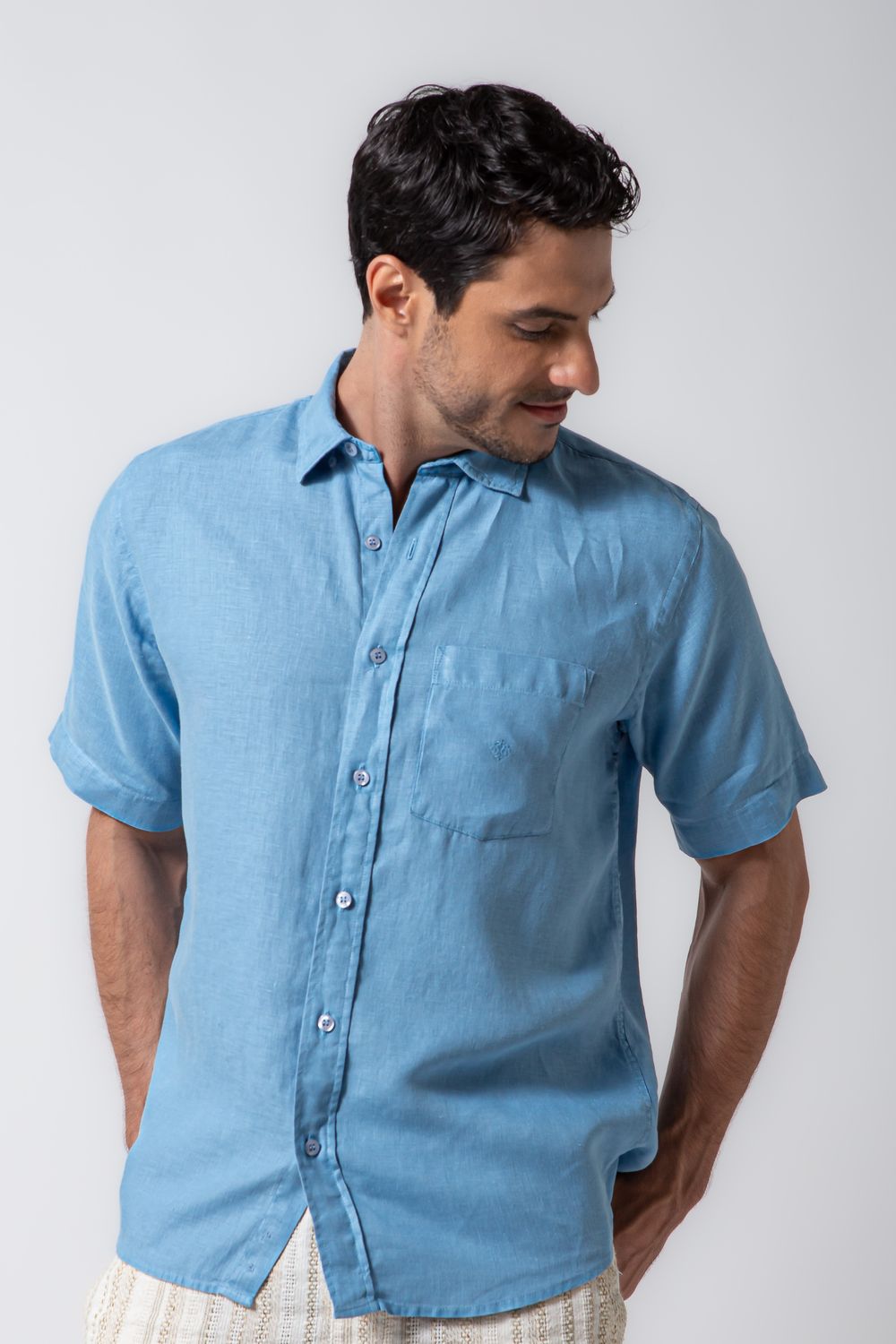 Camisa em Puro Linho Tinturado MC Azul Claro