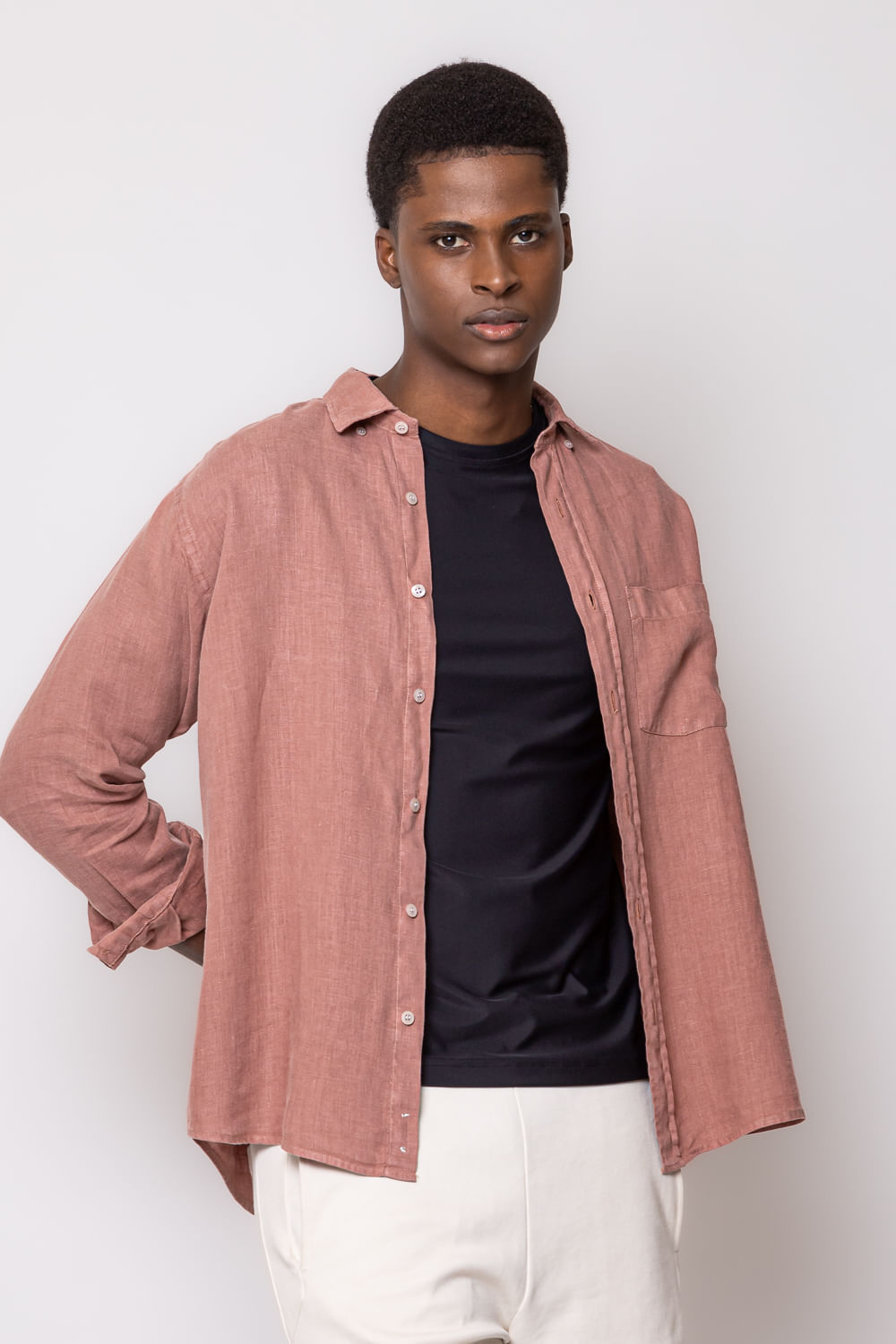 Camisa em Puro Linho Tinturado Rosa