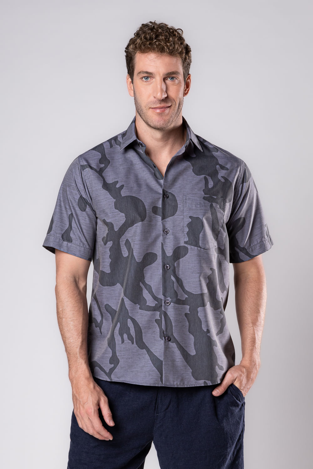 Camisa Estampada Microfibra com Viscose MC Cinza