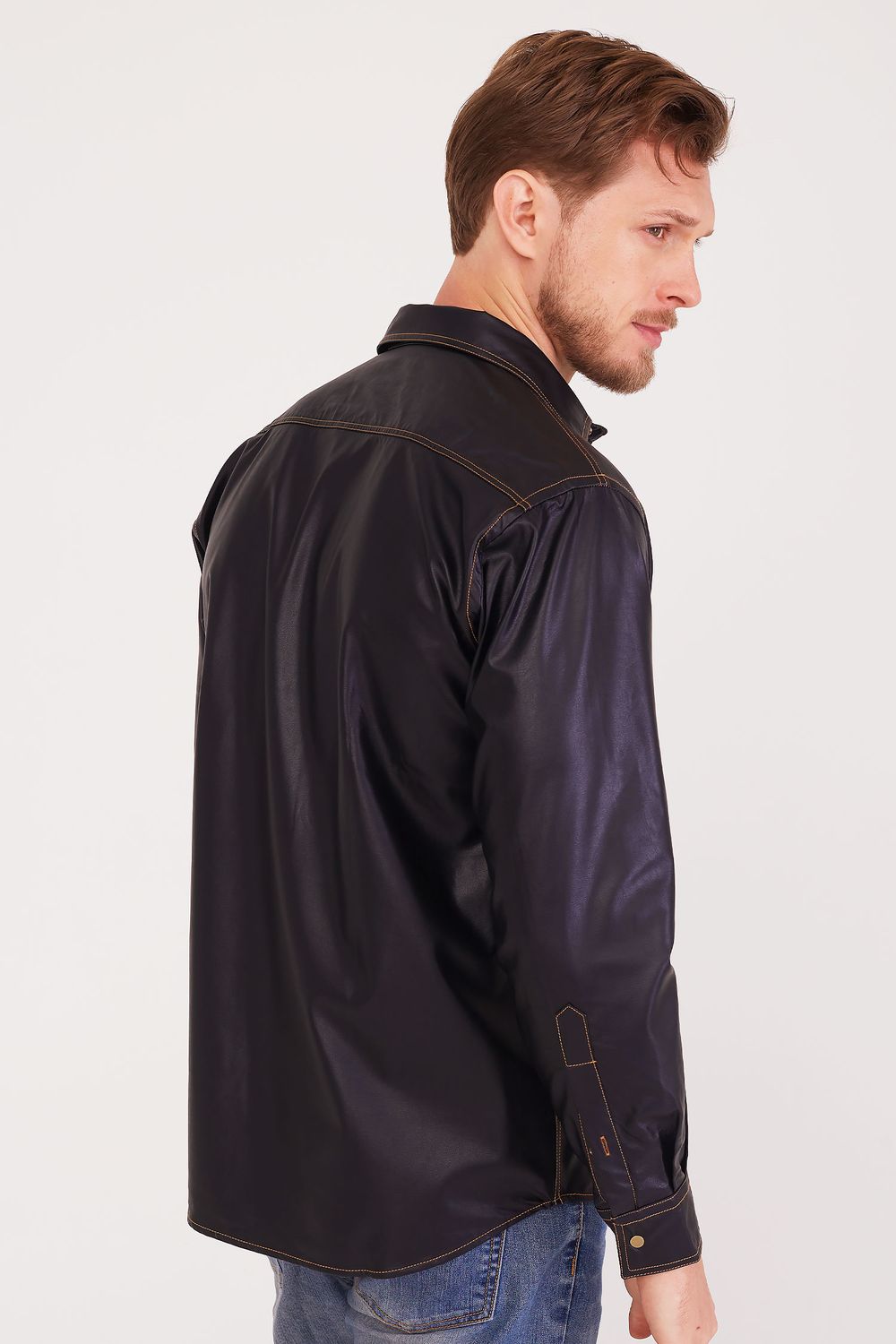 Camisa em Poliuretano PU Preto
