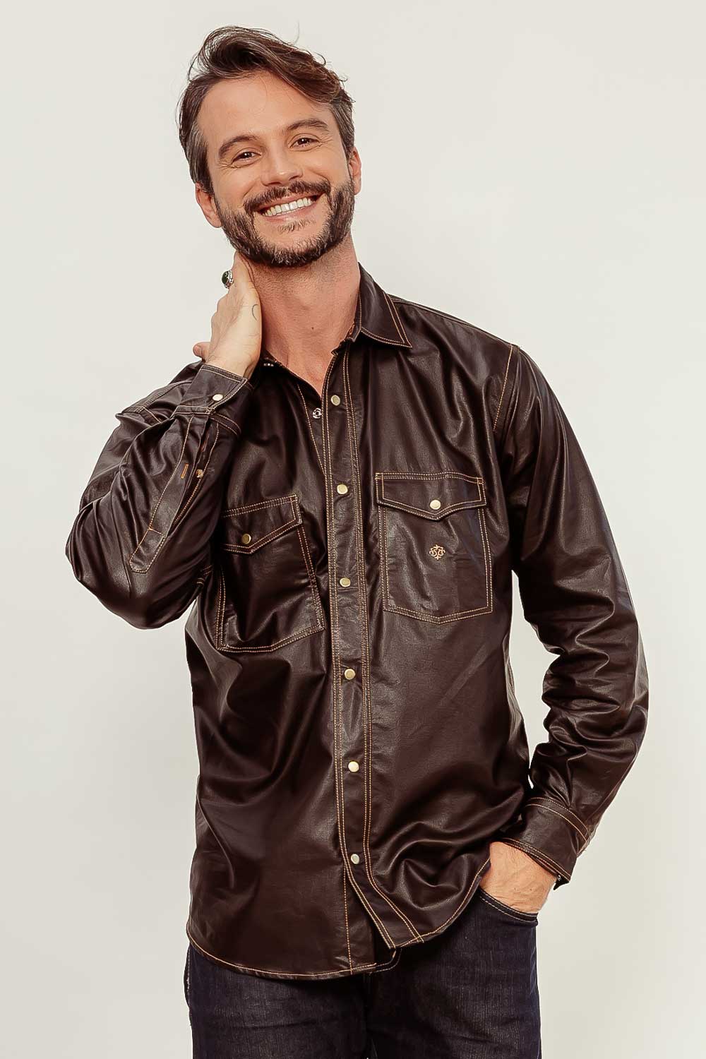 Camisa em Poliuretano PU Marrom