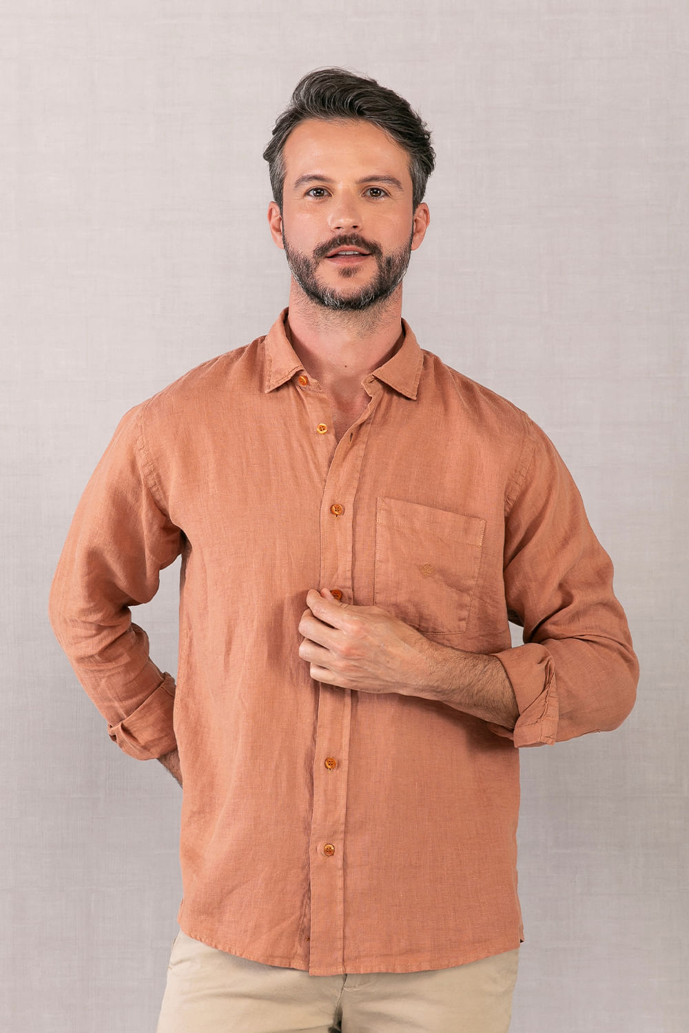 Camisa em Puro Linho Tinturado ML Marrom