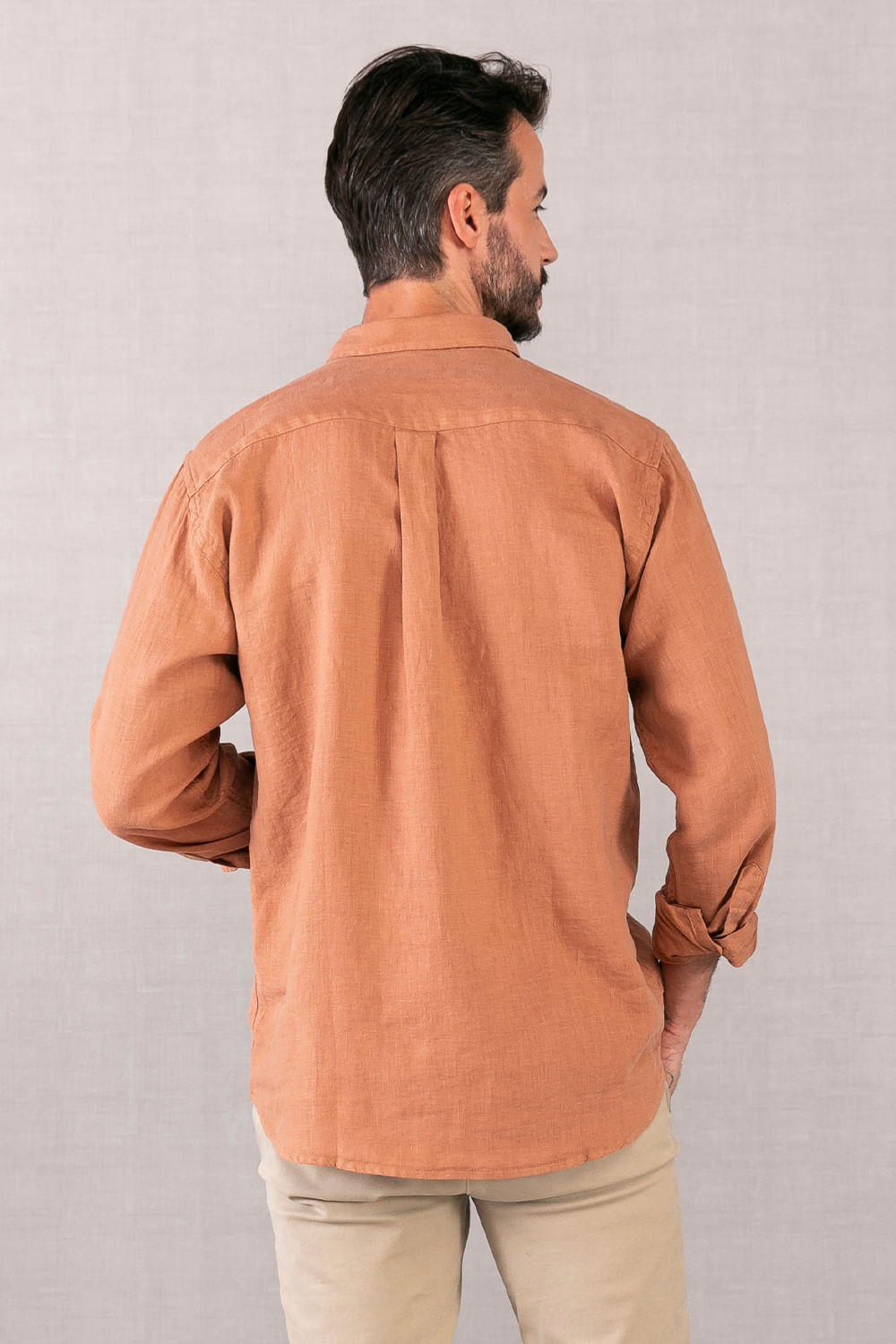 Camisa em Puro Linho Tinturado ML Marrom